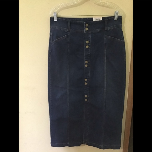 Style & Co. Dresses & Skirts - 💙NWT Mid Rise Button-front Denim Skirt💙